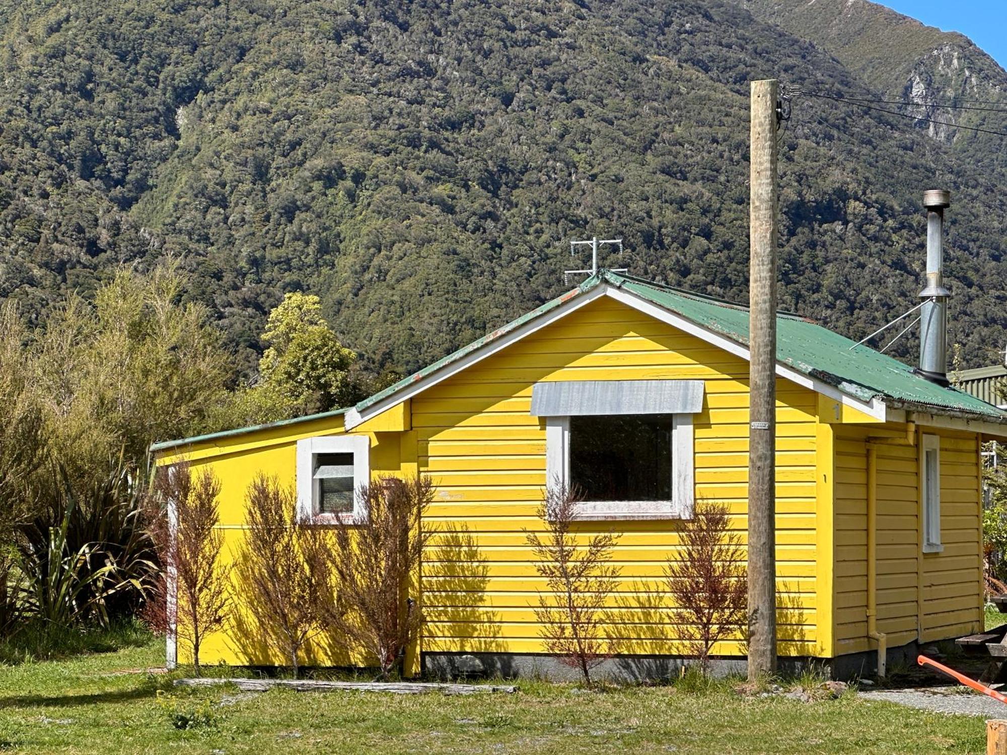 Rustic, Basic Cosy Alpine Hut, In The Middle Of The Mountains Villa Otira Buitenkant foto